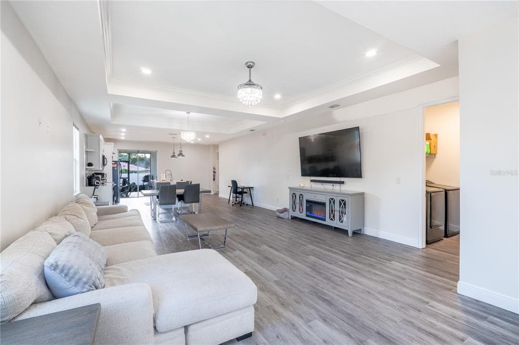 8307 N GOMEZ AVENUE, TAMPA, FL 33614 — zdjęcie 5
