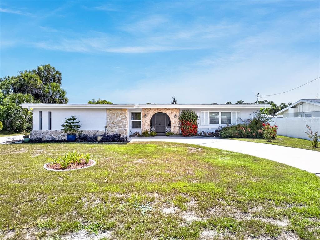 3349 ROCK CREEK DRIVE, PORT CHARLOTTE, FL 33948