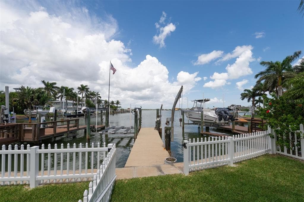 303 N BATH CLUB BOULEVARD N, NORTH REDINGTON BEACH, FL 33708