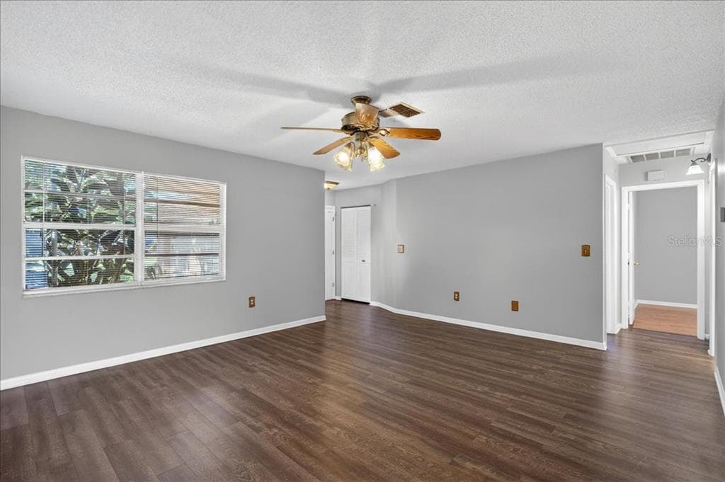10202 56TH STREET N, PINELLAS PARK, FL 33782 — zdjęcie 3