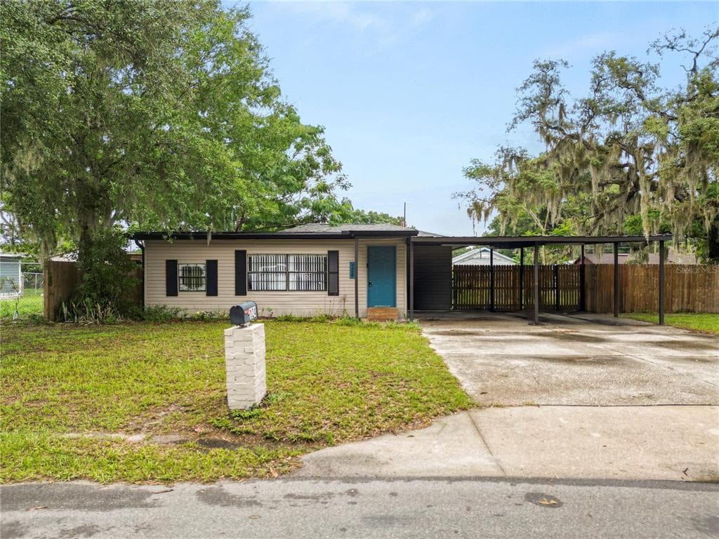 124 GRIFFIN AVENUE, LAKELAND, FL 33801