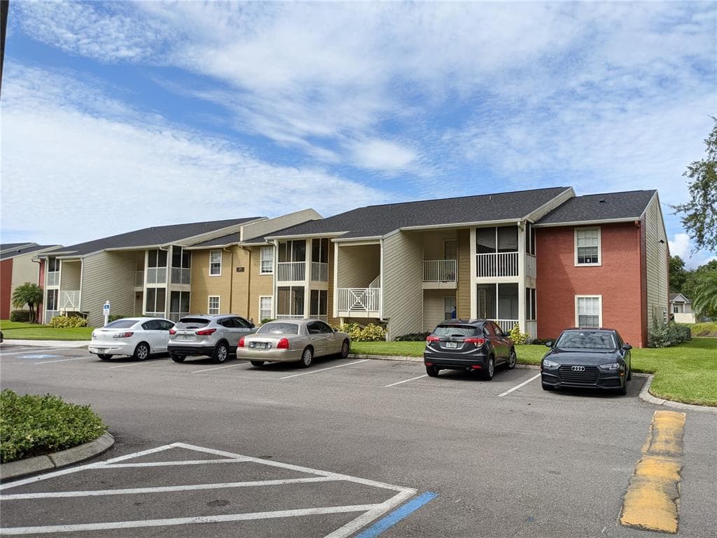 209 LAKE BROOK CIRCLE # 103, BRANDON, FL 33511