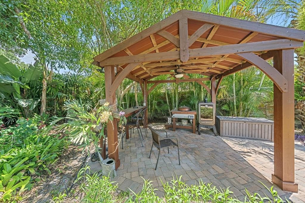 2462 CLEMATIS STREET, SARASOTA, FL 34239 — zdjęcie 4