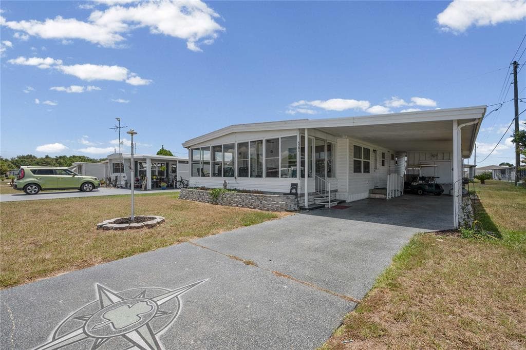 5301 FLINT STREET, ZEPHYRHILLS, FL 33542 — zdjęcie 2