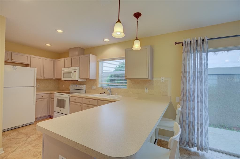 13298 THOROUGHBRED LOOP, LARGO, FL 33773 — zdjęcie 4