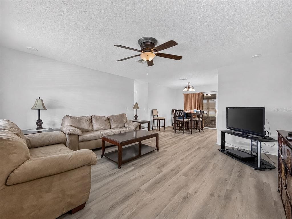 1222 SANTOS PLACE, LADY LAKE, FL 32159 — zdjęcie 3