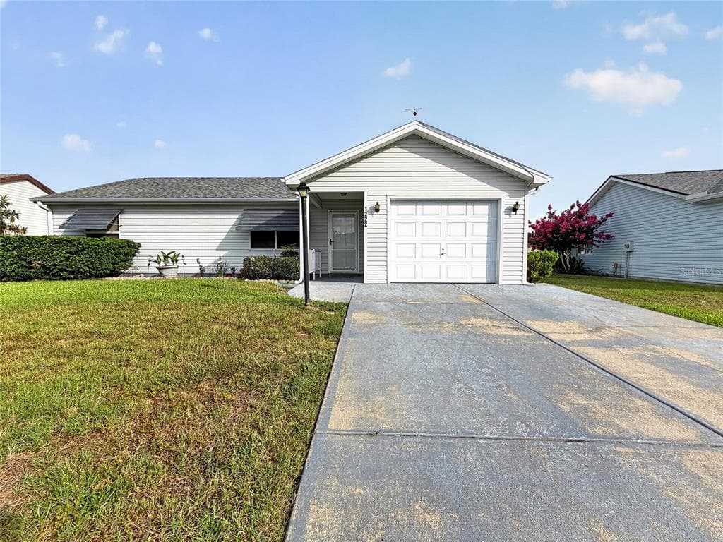 1222 SANTOS PLACE, LADY LAKE, FL 32159