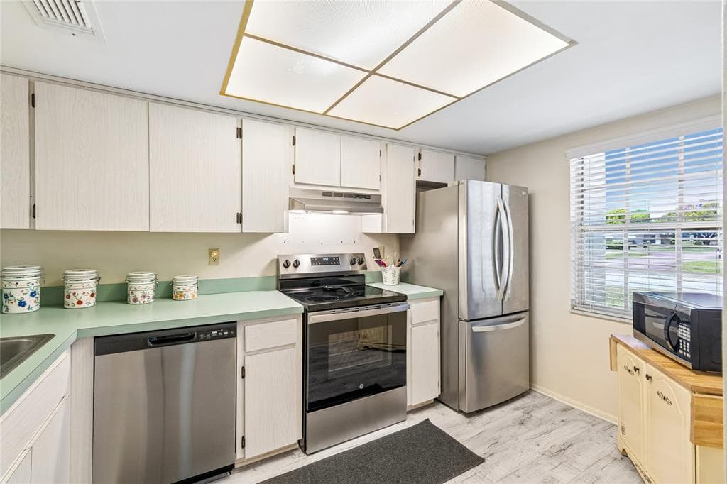 11340 CARRIAGE HILL DRIVE # 4, PORT RICHEY, FL 34668 — zdjęcie 2