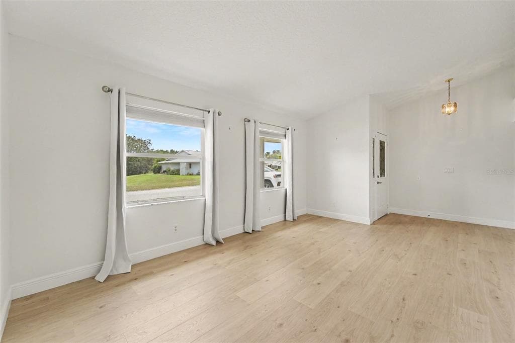 26166 NEWCOMBE CIR, LEESBURG, FL 34748 — zdjęcie 3