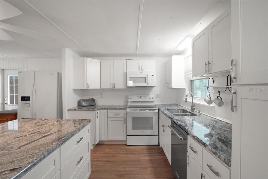 654 BLACKBURN BOULEVARD, NORTH PORT, FL 34287 — zdjęcie 4