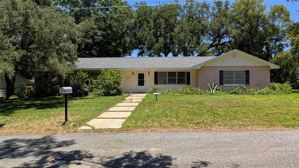 2469 BROADVUE AVENUE, EUSTIS, FL 32726