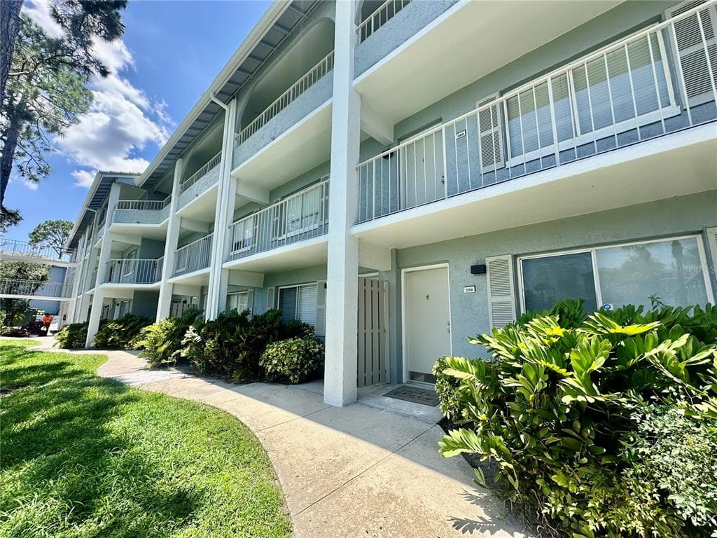 115 OYSTER BAY CIRCLE # 170, ALTAMONTE SPRINGS, FL 32701
