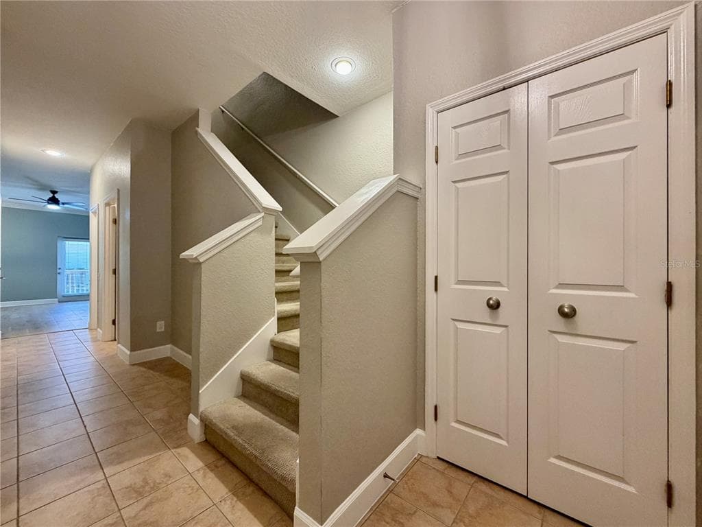 526 101ST AVENUE N, ST PETERSBURG, FL 33702 — zdjęcie 5