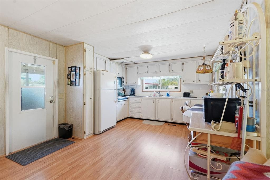 64 RACHEL DRIVE, TARPON SPRINGS, FL 34689 — zdjęcie 3