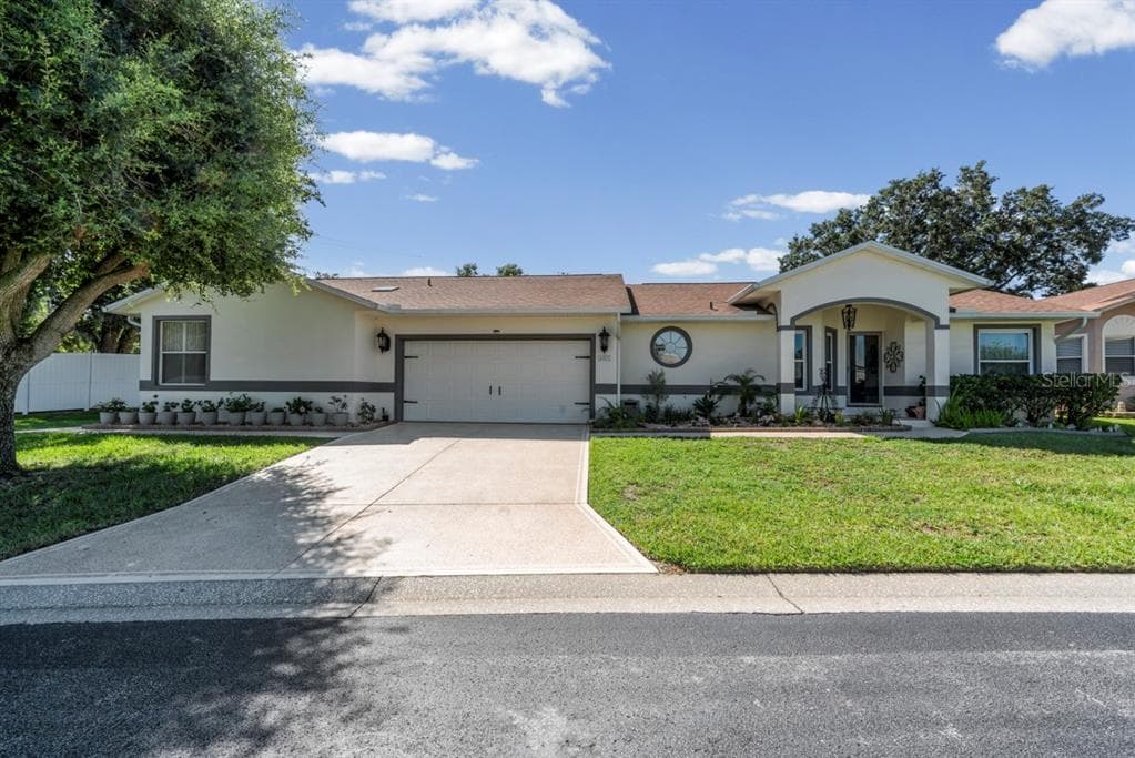 6323 SILVER LAKES DRIVE E, LAKELAND, FL 33810