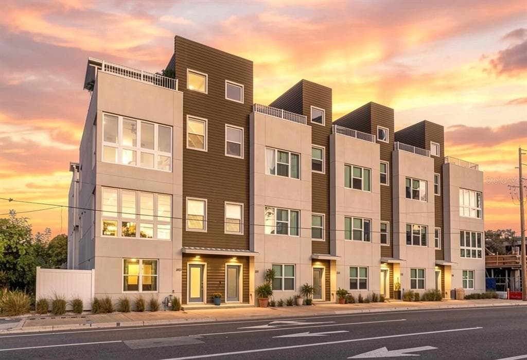 343 8TH STREET N, ST PETERSBURG, FL 33701