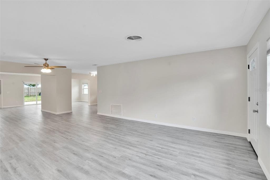 4550 16TH AVENUE N, ST PETERSBURG, FL 33713 — zdjęcie 4