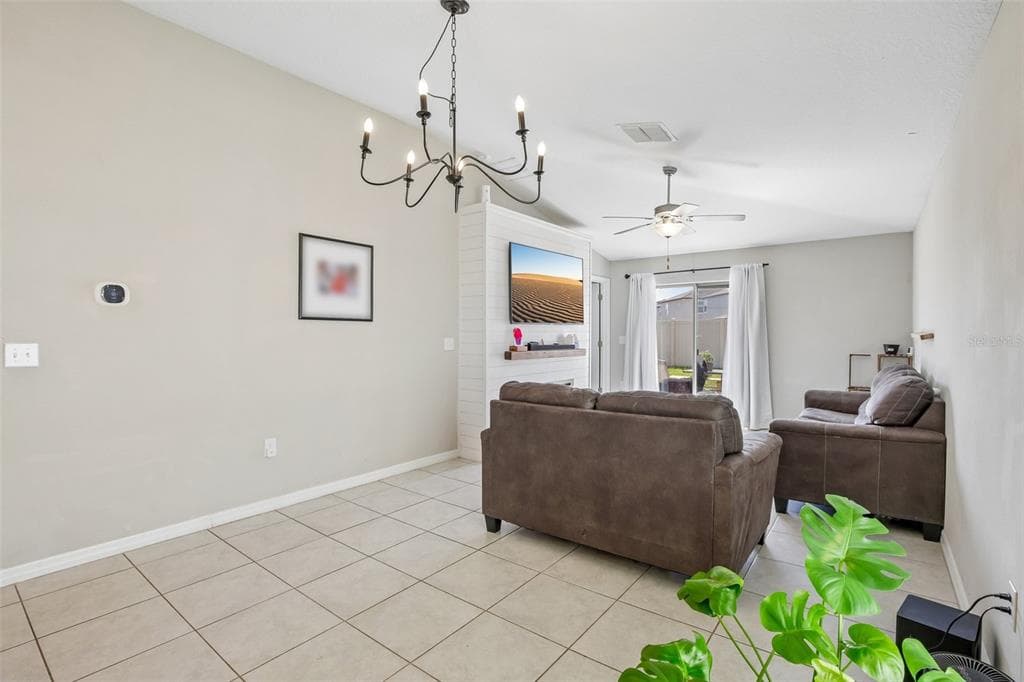 9415 LEMON DROP LOOP, SUN CITY CENTER, FL 33573 — zdjęcie 3