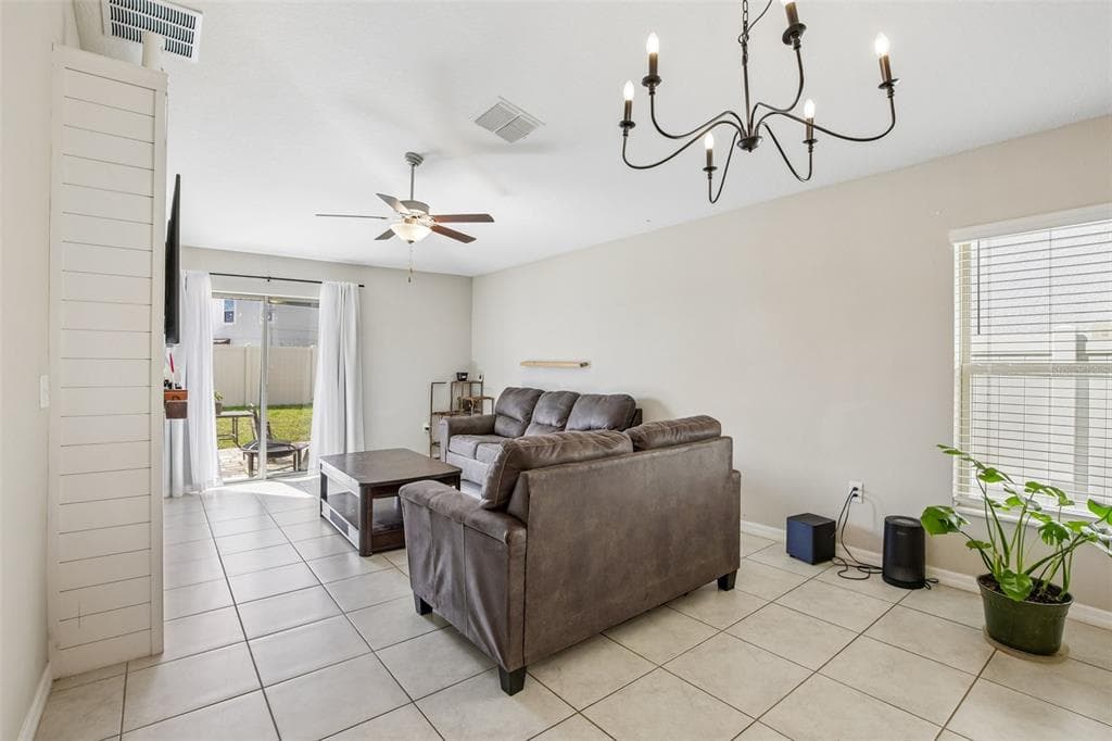 9415 LEMON DROP LOOP, SUN CITY CENTER, FL 33573 — zdjęcie 4