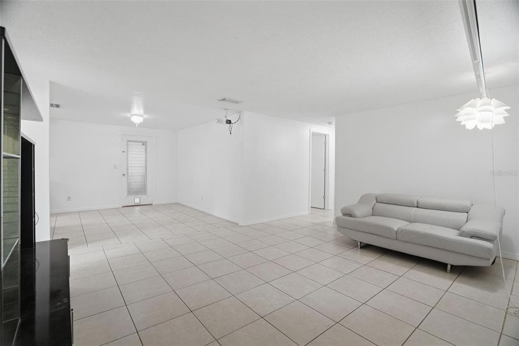 8855 53RD WAY N, PINELLAS PARK, FL 33782 — zdjęcie 4