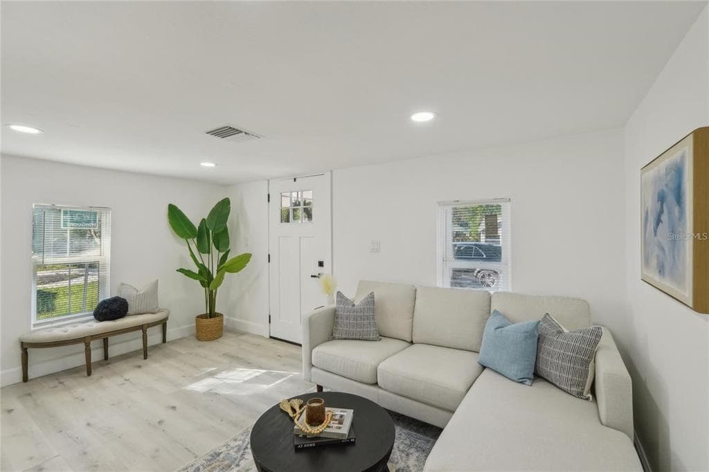 2111 E ELLICOTT STREET, TAMPA, FL 33610 — zdjęcie 5