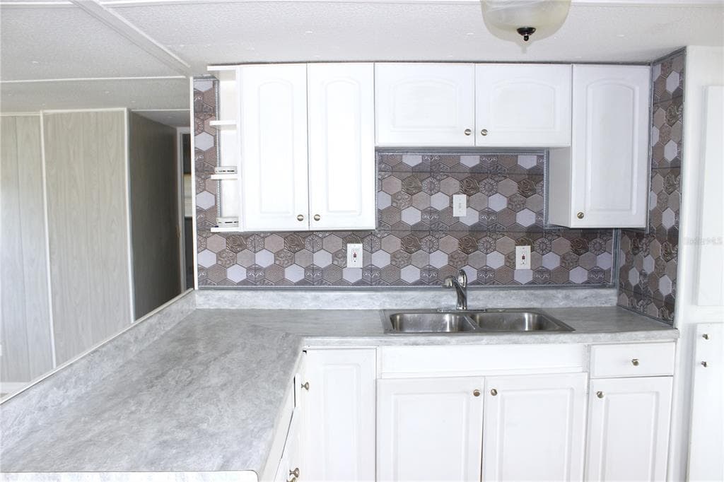 1845 DIXIE LANE, HOLIDAY, FL 34690 — zdjęcie 5