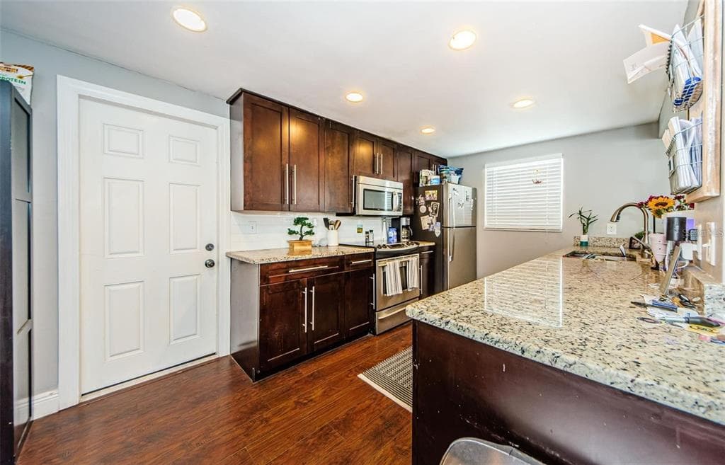 5915 OTIS DRIVE, NEW PORT RICHEY, FL 34652 — zdjęcie 5