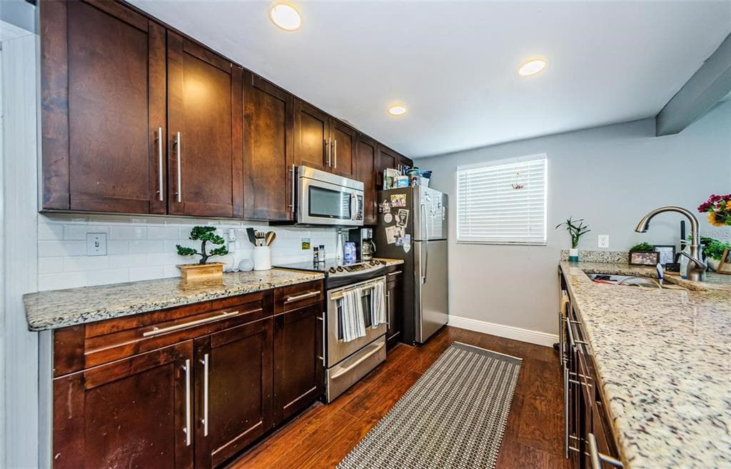 5915 OTIS DRIVE, NEW PORT RICHEY, FL 34652 — zdjęcie 4