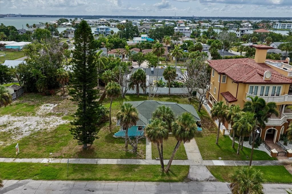 835 BRUCE AVENUE, CLEARWATER BEACH, FL 33767 — zdjęcie 2