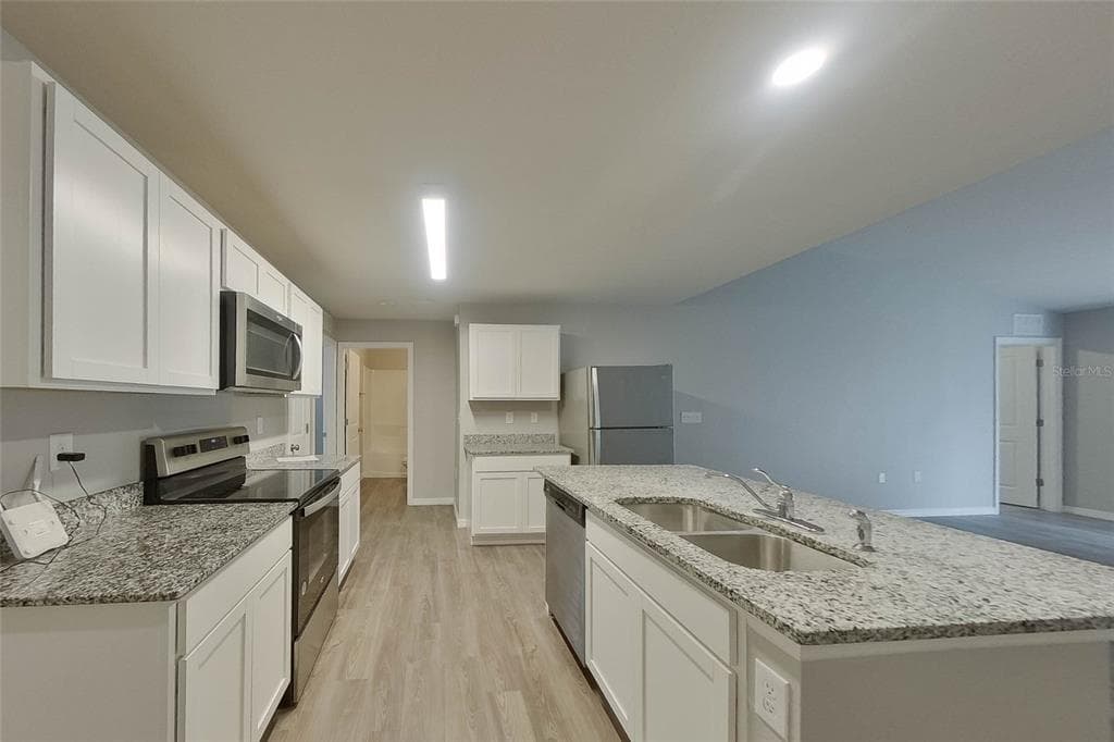 9135 AEGEAN CIRCLE, LEHIGH ACRES, FL 33936 — zdjęcie 3