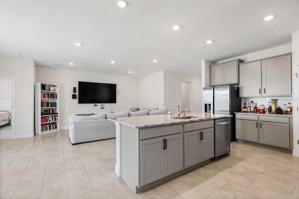 5689 HAWKS CAY STREET, APOLLO BEACH, FL 33572 — zdjęcie 5