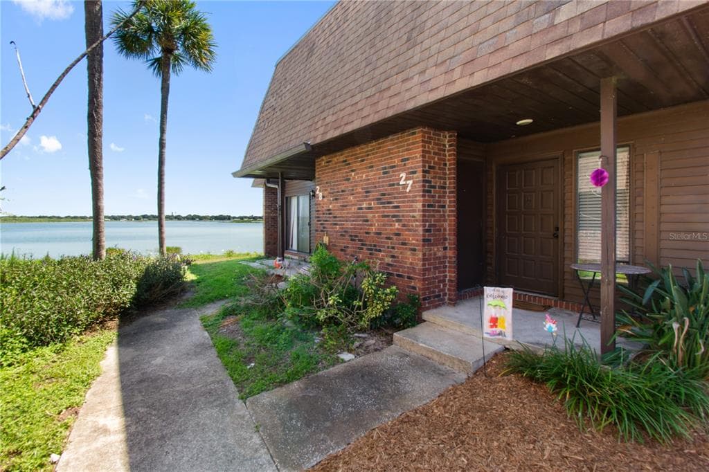 1836 N CRYSTAL LAKE DRIVE # 27, LAKELAND, FL 33801
