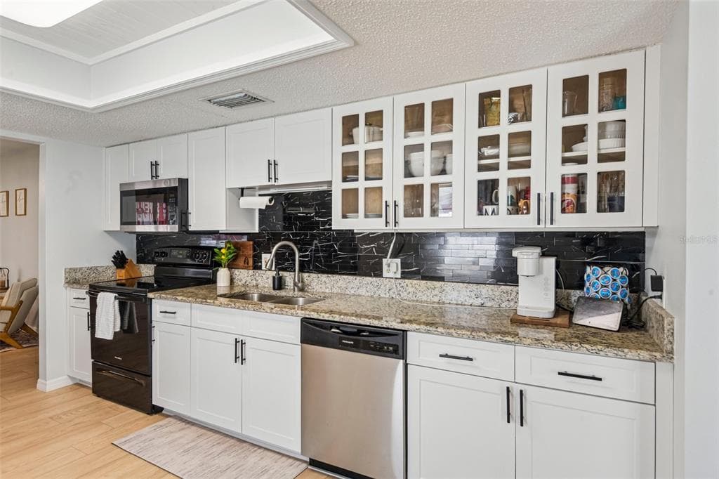 11033 SALT TREE DRIVE, PORT RICHEY, FL 34668 — zdjęcie 4