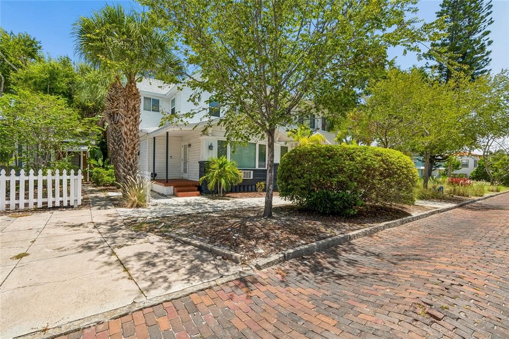 255 6TH AVENUE N, ST PETERSBURG, FL 33701 — zdjęcie 2