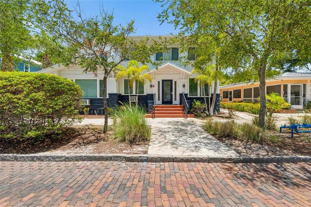 255 6TH AVENUE N, ST PETERSBURG, FL 33701 — zdjęcie 4
