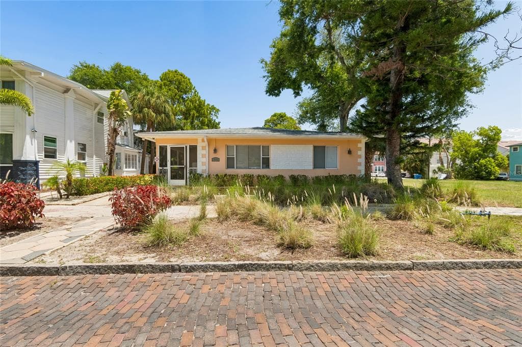 247 6TH AVENUE N, ST PETERSBURG, FL 33701 — zdjęcie 2