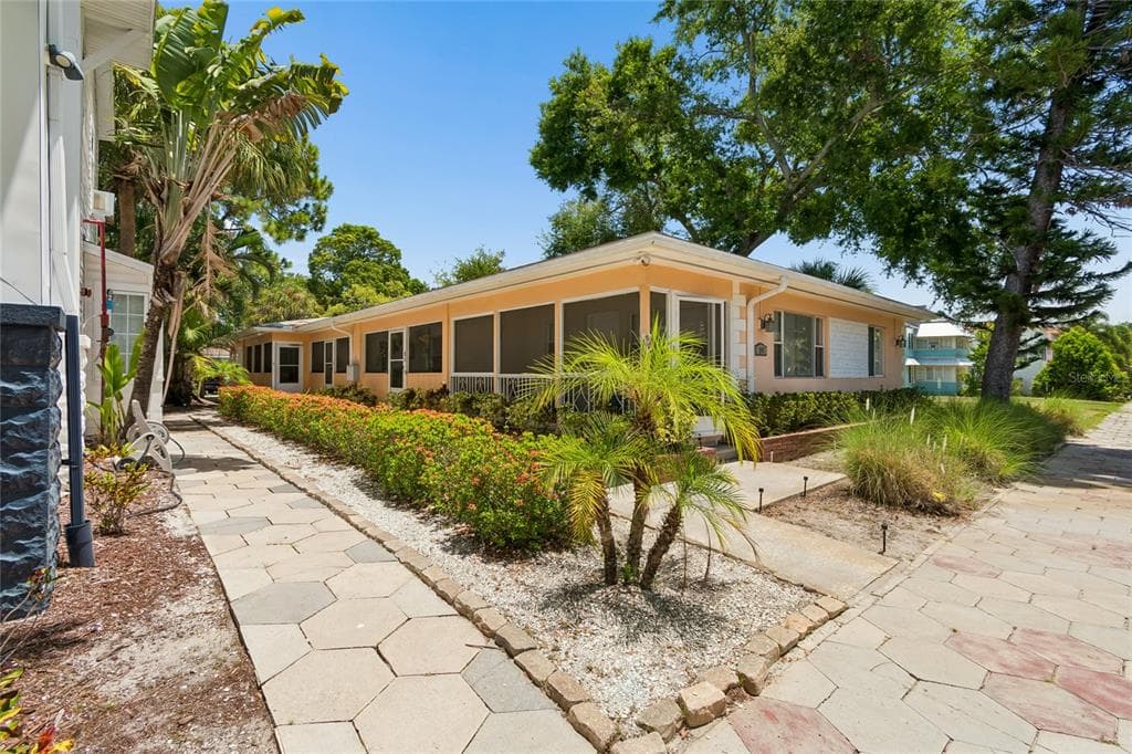 247 6TH AVENUE N, ST PETERSBURG, FL 33701 — zdjęcie 3