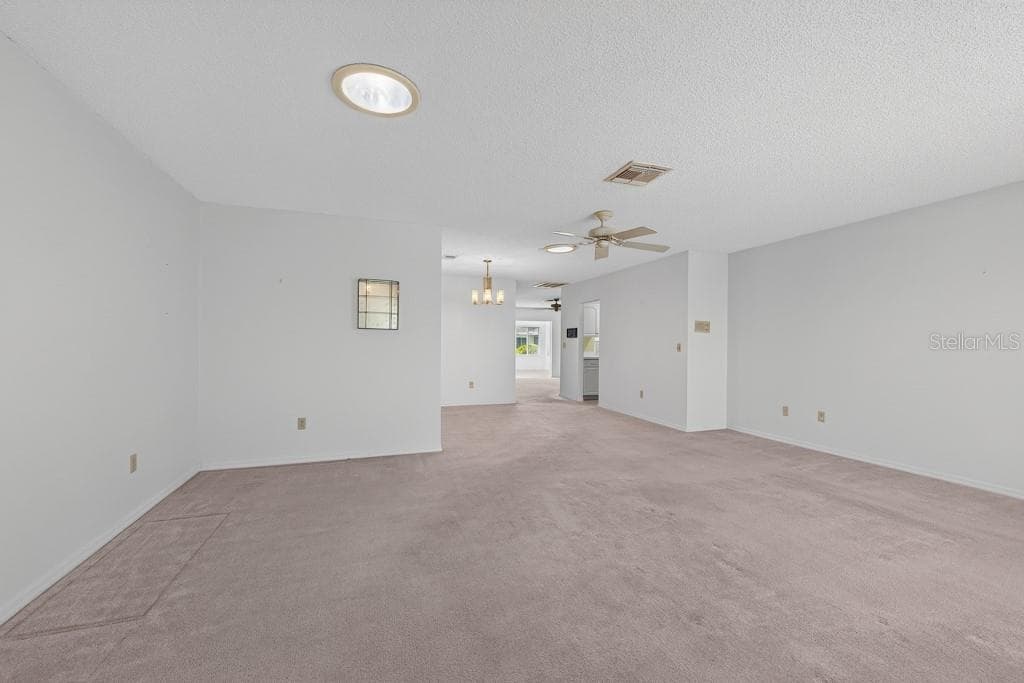 106 SILVERBELL COURT, SUN CITY CENTER, FL 33573 — zdjęcie 3