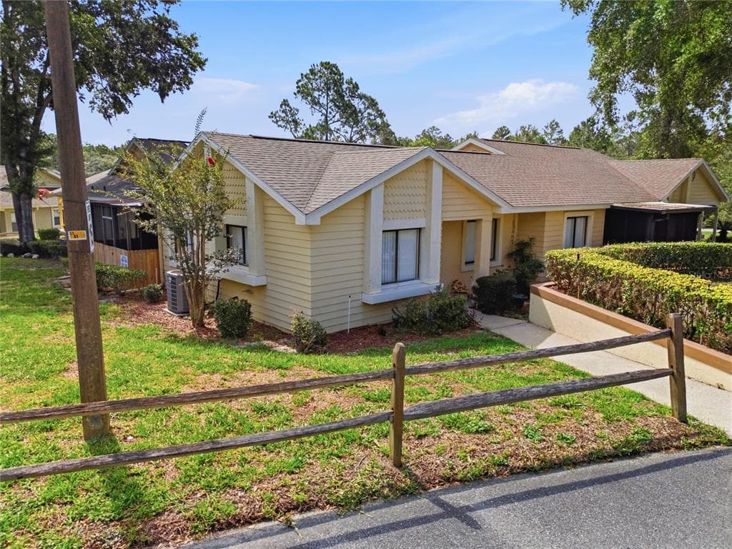 8160 STURBRIDGE COURT # 8160, WEEKI WACHEE, FL 34613
