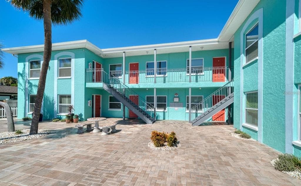 555 69TH AVENUE # 1, ST PETERSBURG, FL 33706