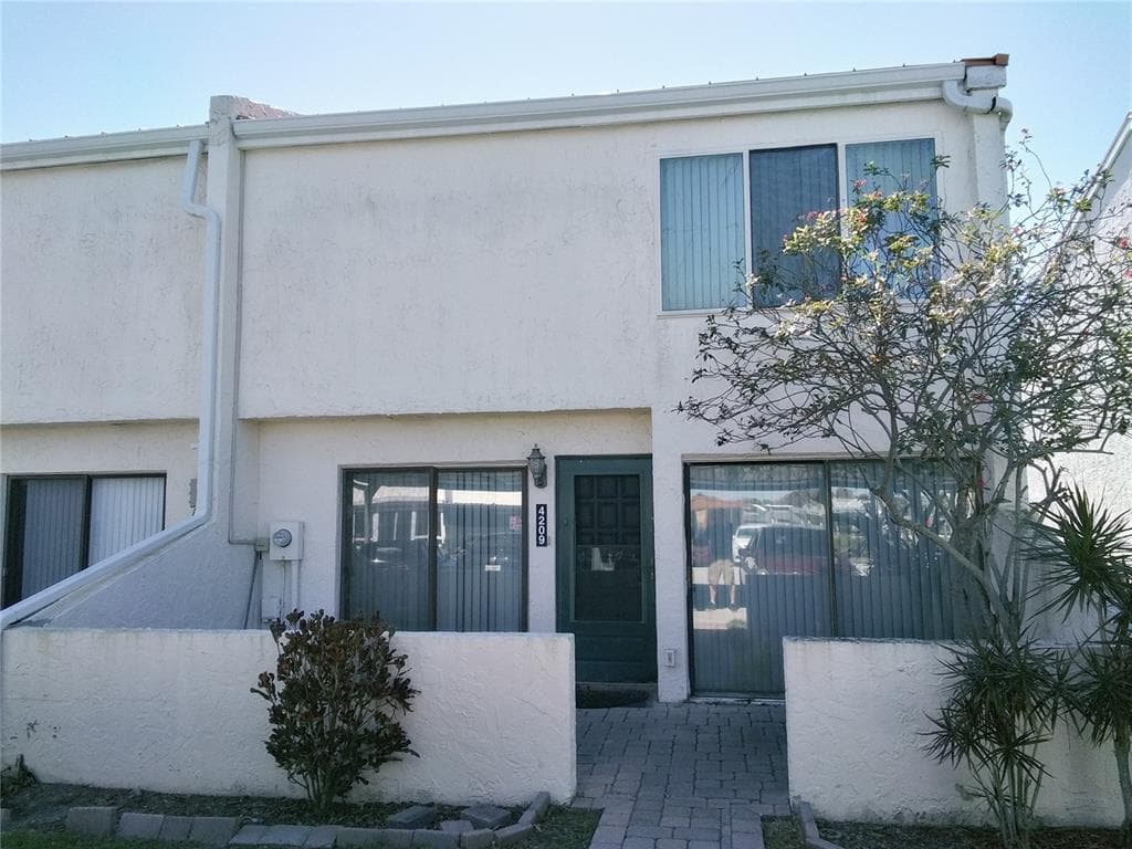 4209 FOGCUTTER COURT # 4209, TAMPA, FL 33615