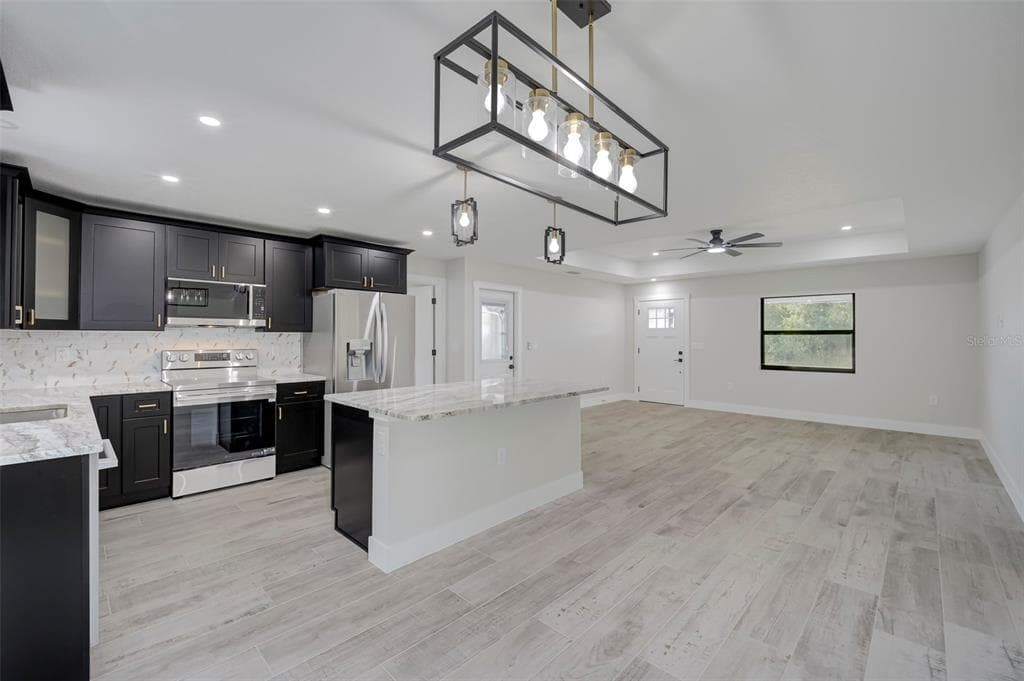 19226 BRANDON AVENUE, PORT CHARLOTTE, FL 33954 — zdjęcie 4