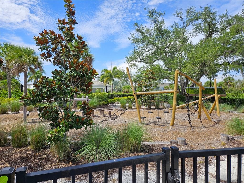 15285 SHADY PALMS LANE, NOKOMIS, FL 34275 — zdjęcie 5