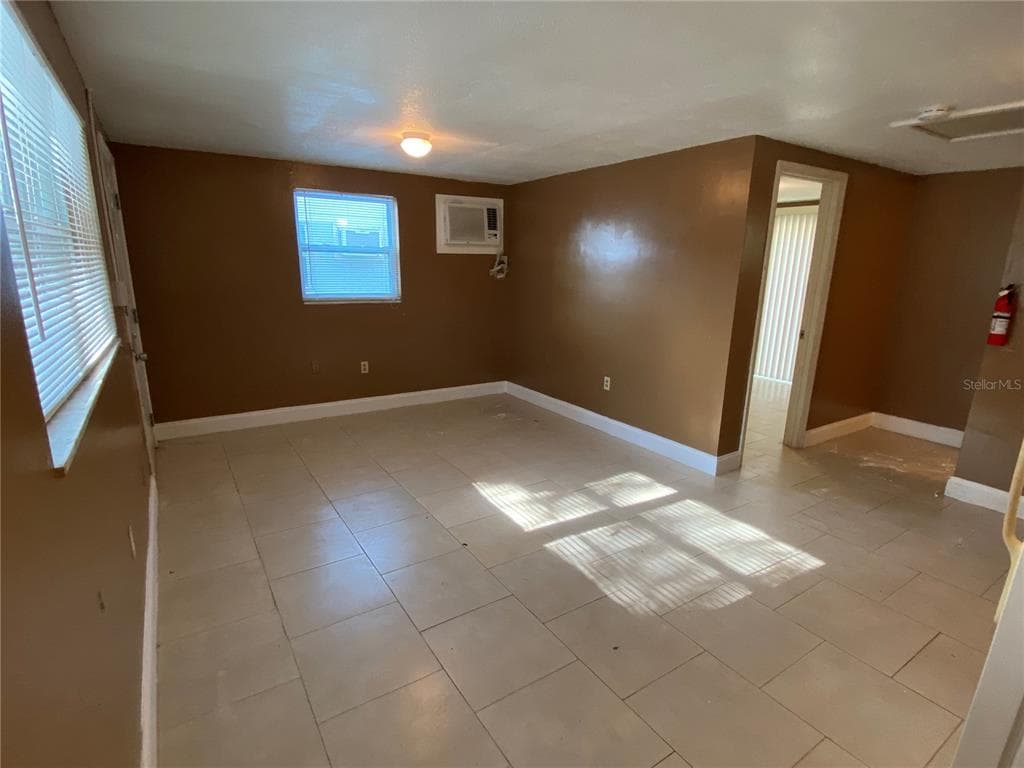 1609 E 143RD AVENUE # 105-108, TAMPA, FL 33613 — zdjęcie 3