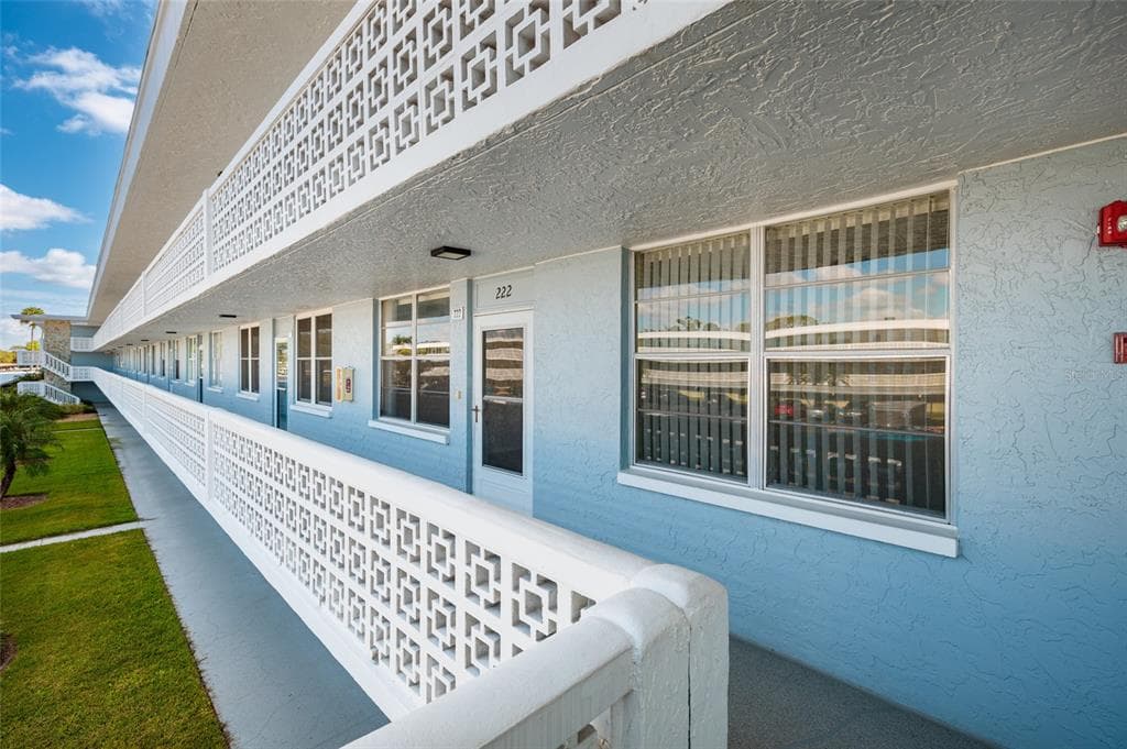 4715 BAY STREET NE # 222, ST PETERSBURG, FL 33703