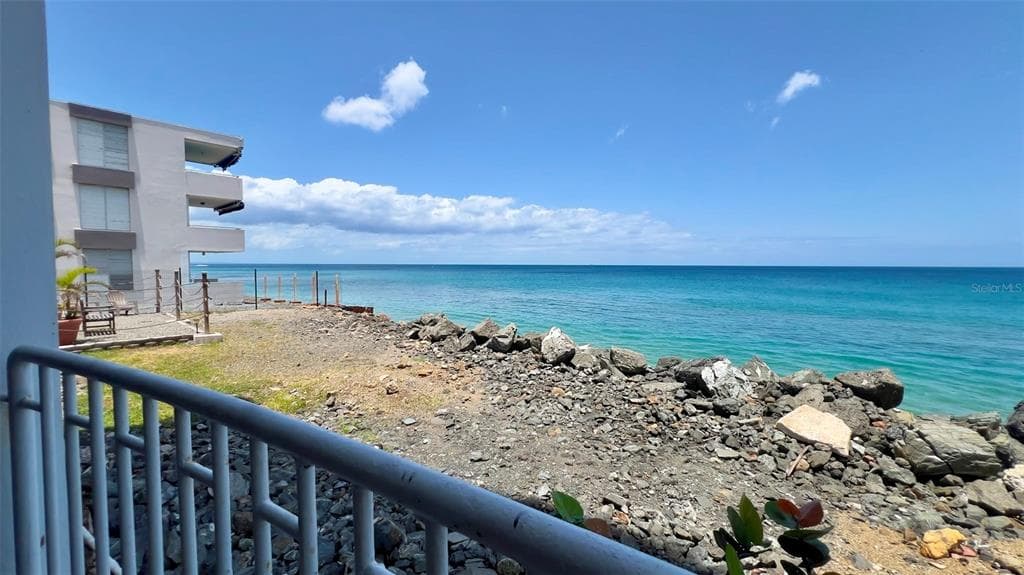 Condominiom Victoria Del CARR 429 KM .5 INTERIOR OESTE BARRIO CALVACHE # F-1, RINCON, PR 00677 — zdjęcie 3