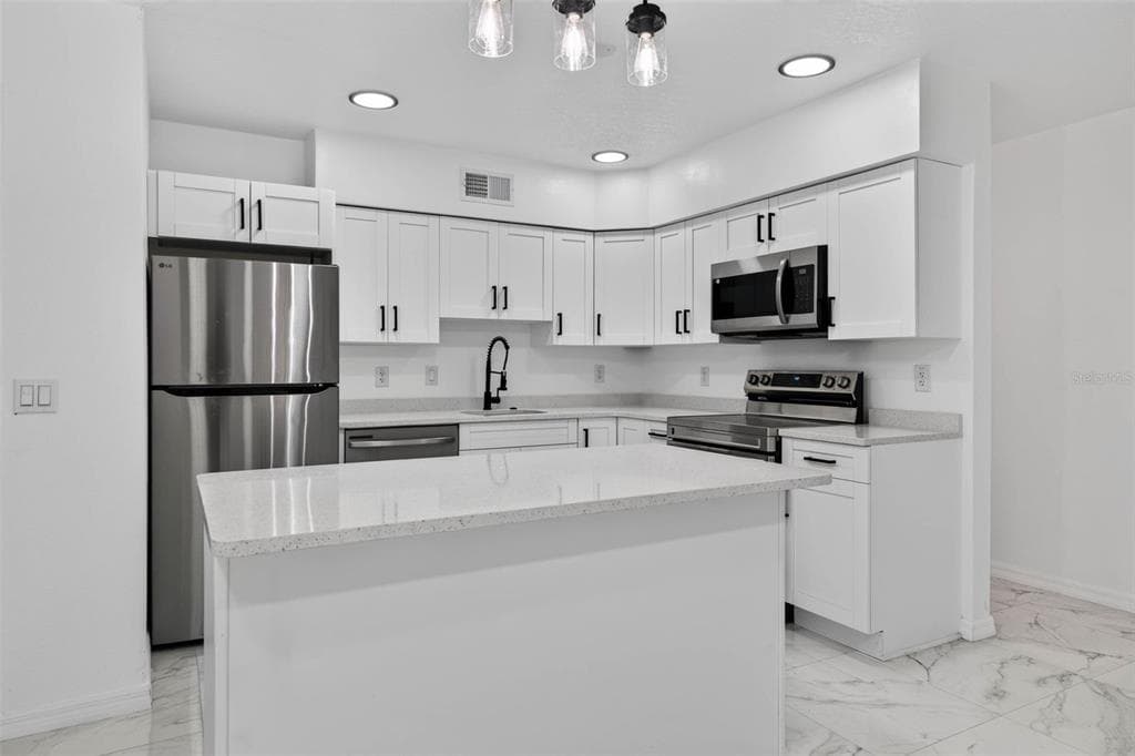 2801 45TH STREET S, ST PETERSBURG, FL 33711 — zdjęcie 3