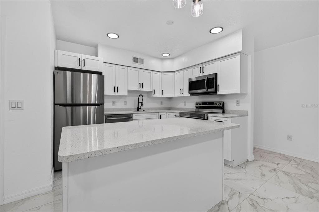 2801 45TH STREET S, ST PETERSBURG, FL 33711 — zdjęcie 4