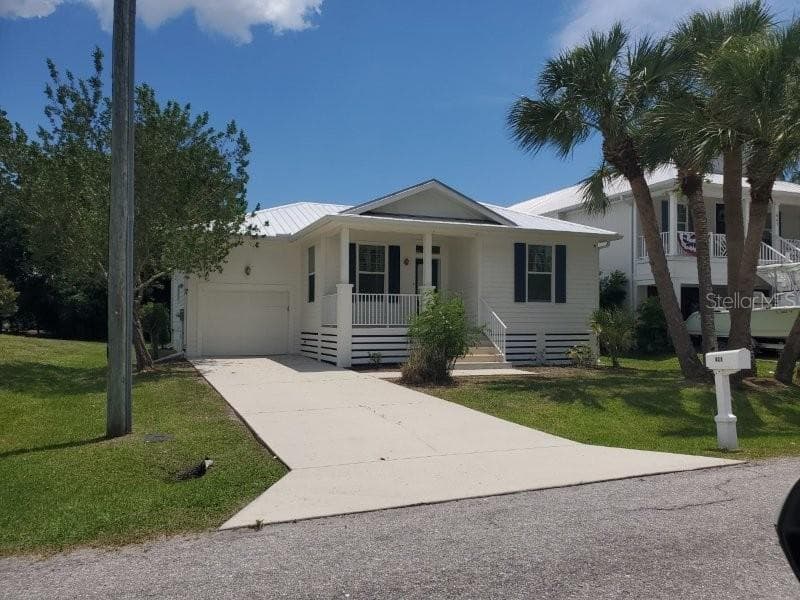 431 W MCKENZIE STREET, PUNTA GORDA, FL 33950