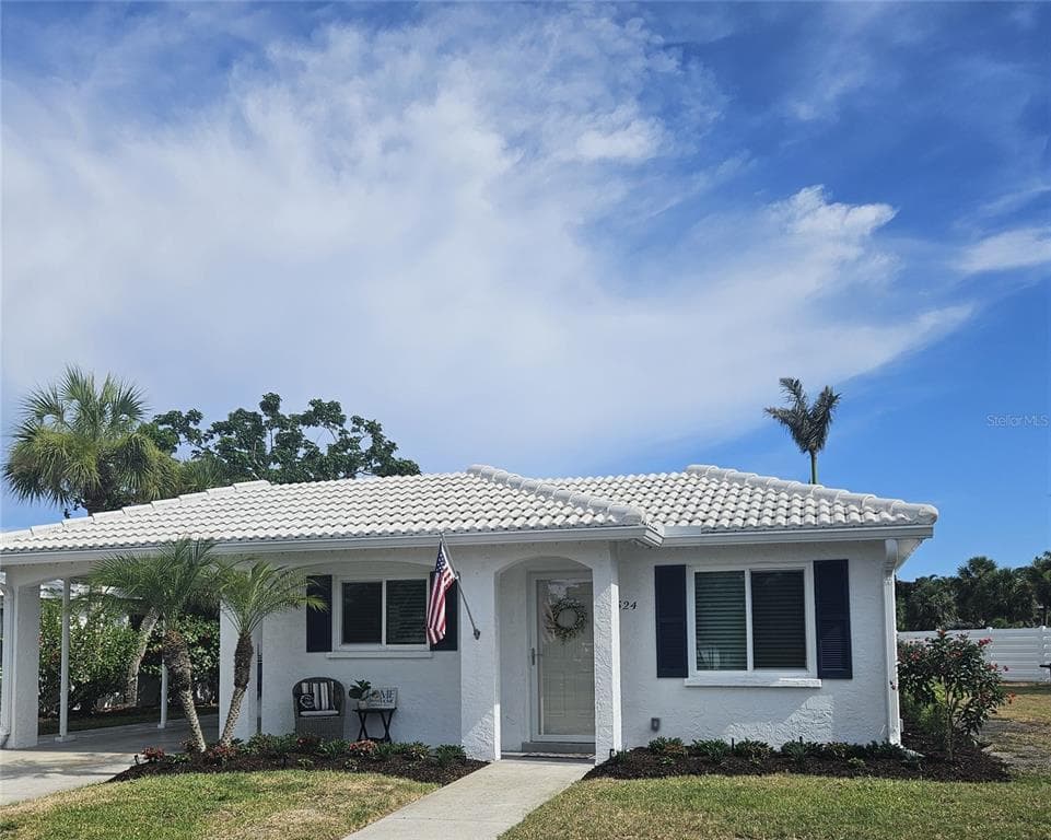 524 SPANISH DRIVE S # 125, LONGBOAT KEY, FL 34228
